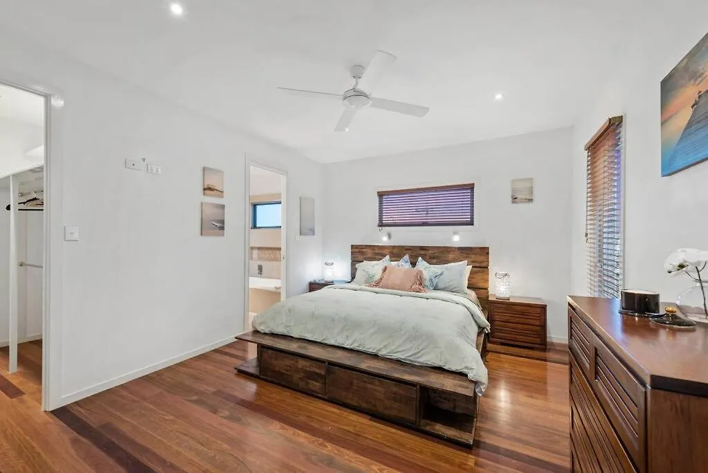 Penthouse - Scarborough Beach Break Holidays
